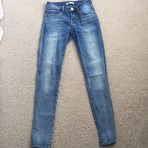 Buckle Daytrip Mid Rise Jeans